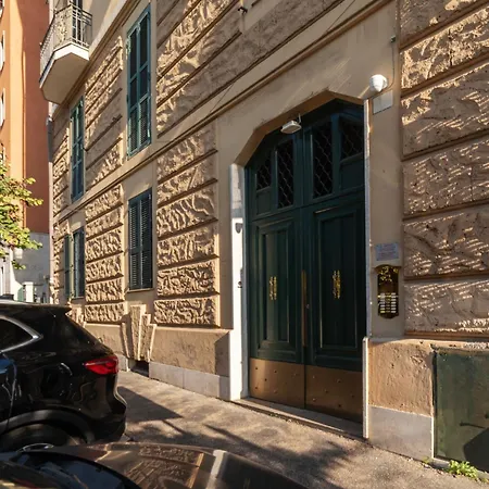 Guesthost - Sapienza Elegant Apartment! * روما
