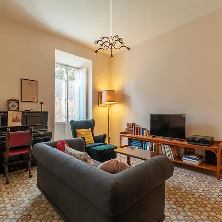 Guesthost - Sapienza Elegant Apartment! *