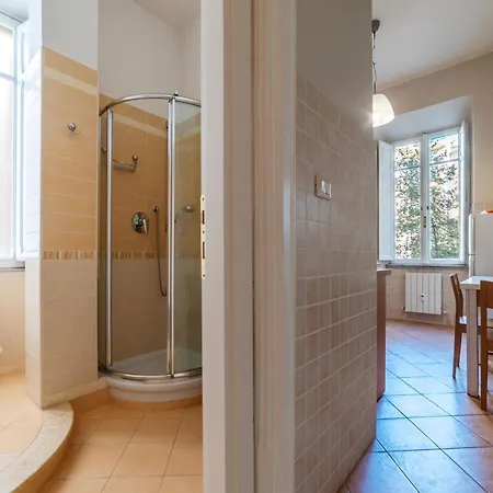 Guesthost - Sapienza Elegant Apartment! *