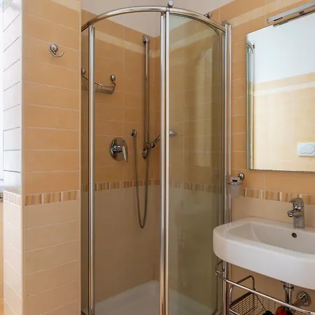 Apartment Guesthost - Sapienza Elegant Apartment!