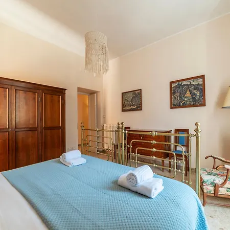 Guesthost - Sapienza Elegant Apartment! Apartment *