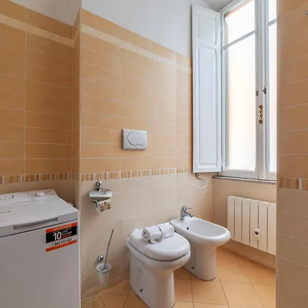 Guesthost - Sapienza Elegant Apartment! Rom