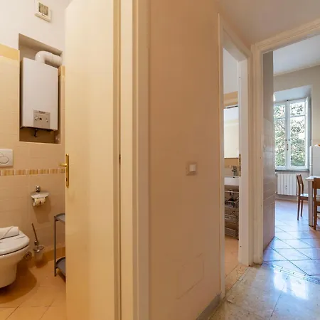 Guesthost - Sapienza Elegant Apartment! Apartment