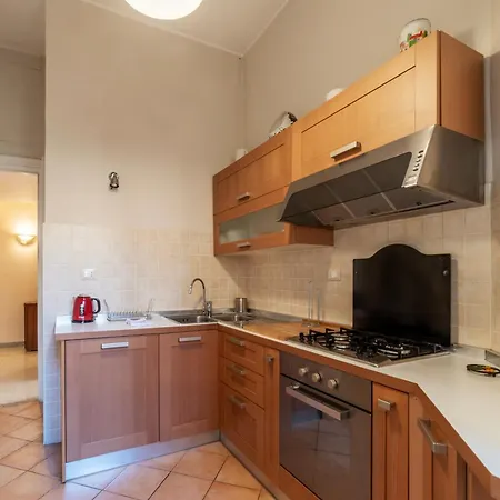 Guesthost - Sapienza Elegant Apartment! *